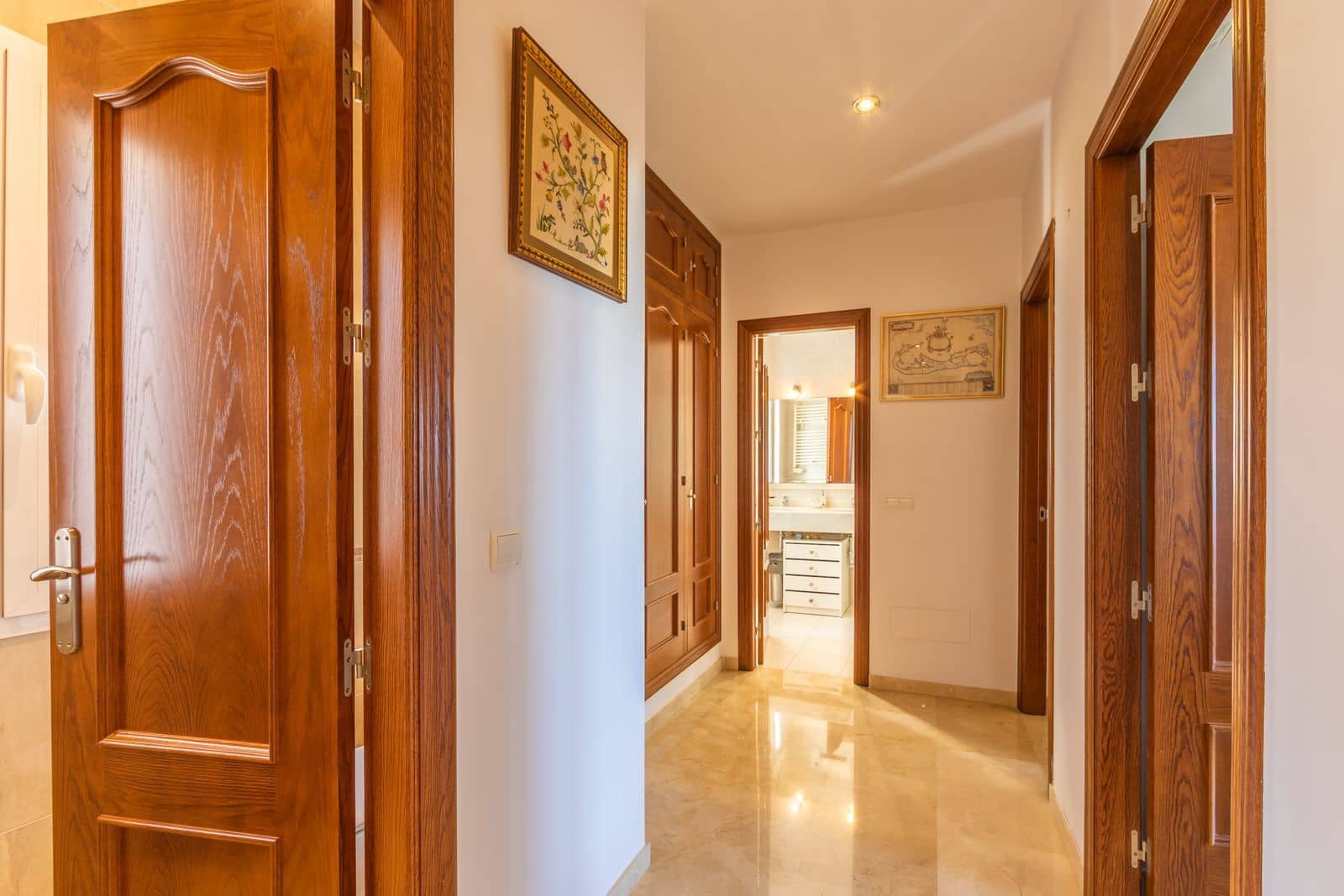 3 soverom Villa til salgs i La Duquesa / Puerto de la Duquesa - € 875 000 (Ref: 9864807)