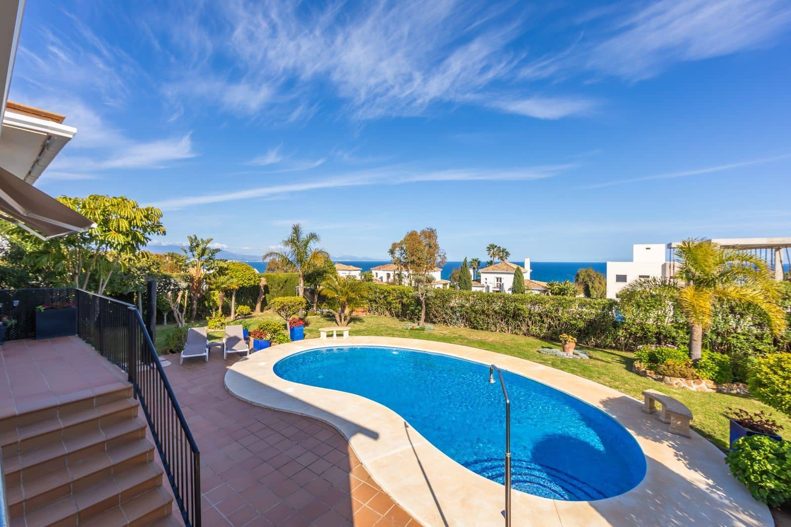3 soverom Villa til salgs i La Duquesa / Puerto de la Duquesa - € 875 000 (Ref: 9864807)
