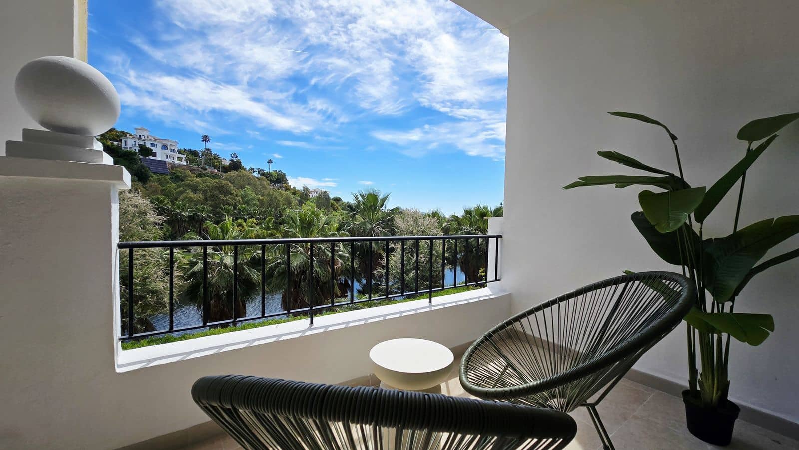 3 bedroom Apartment for sale in La Quinta - € 589,000 (Ref: 9864820)