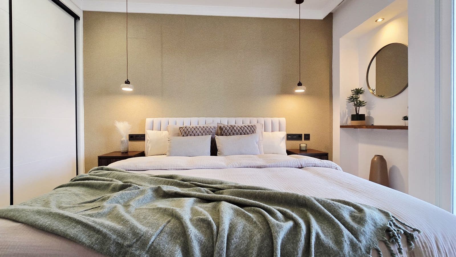 3 bedroom Apartment for sale in La Quinta - € 589,000 (Ref: 9864820)