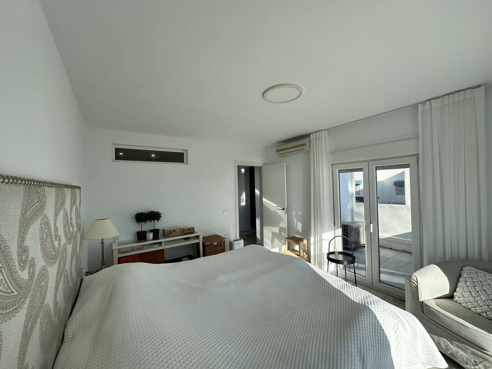 2 sovrum Semi-fristående Villa till salu i La Duquesa / Puerto de la Duquesa - 569 000 € (Ref: 9864824)