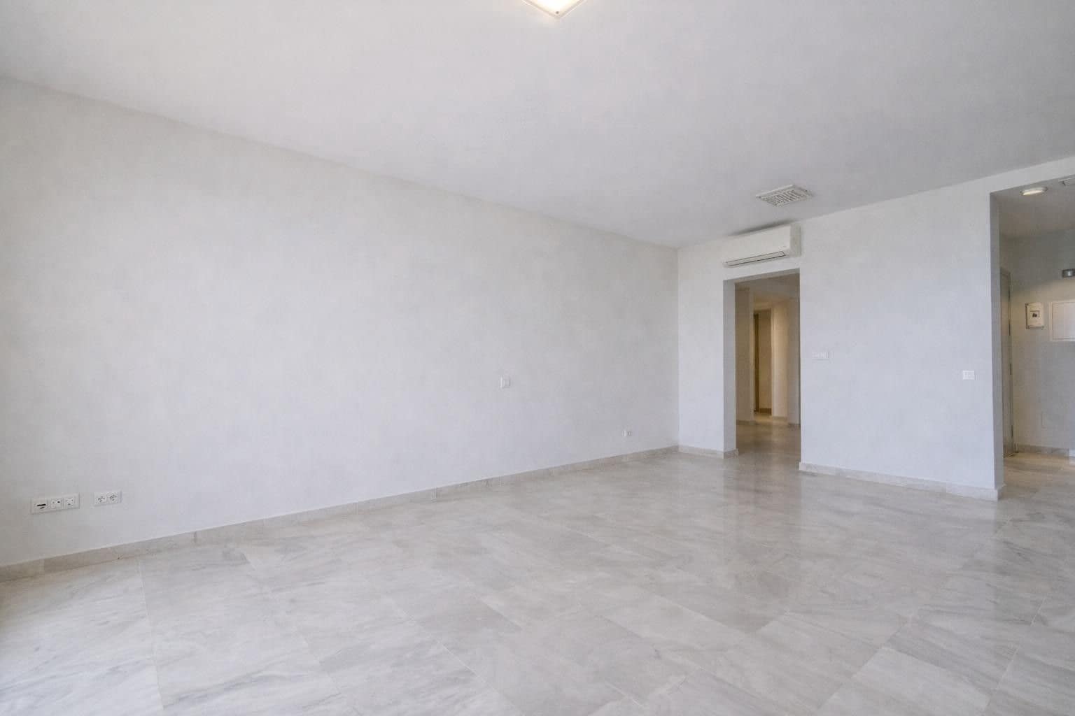 2 slaapkamer Appartement te koop in New Golden Mile - € 694.000 (Ref: 9864832)