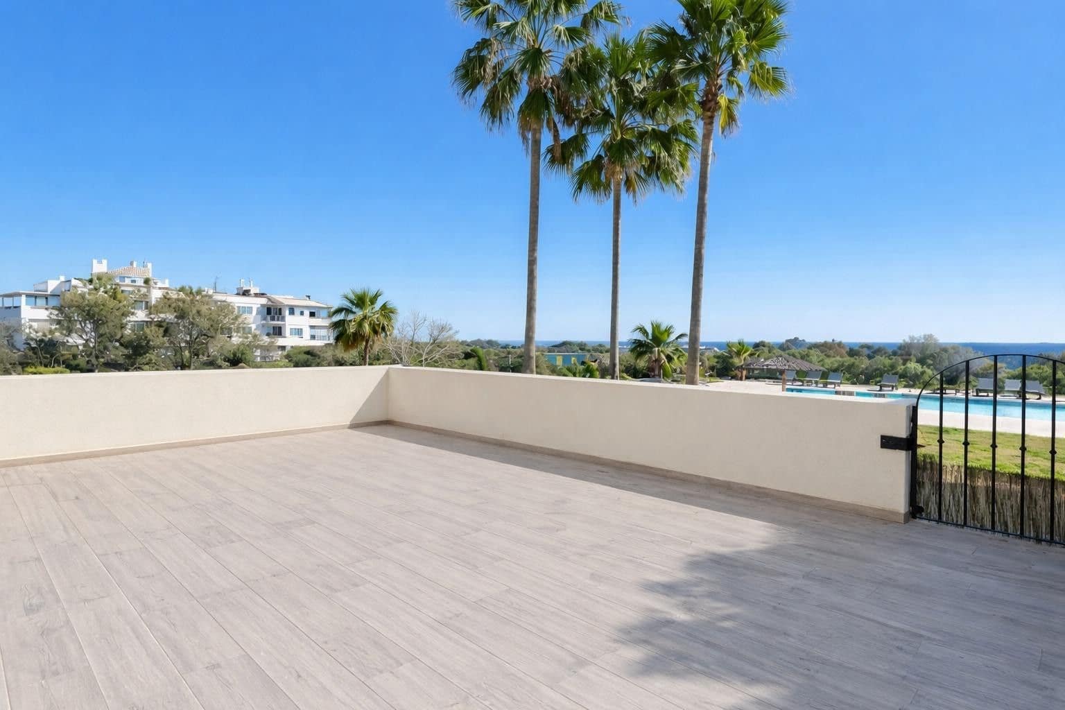 2 slaapkamer Appartement te koop in New Golden Mile - € 694.000 (Ref: 9864832)