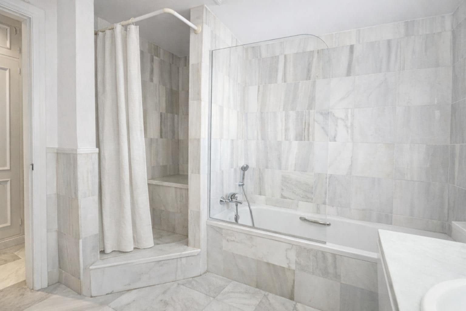 2 slaapkamer Appartement te koop in New Golden Mile - € 694.000 (Ref: 9864832)