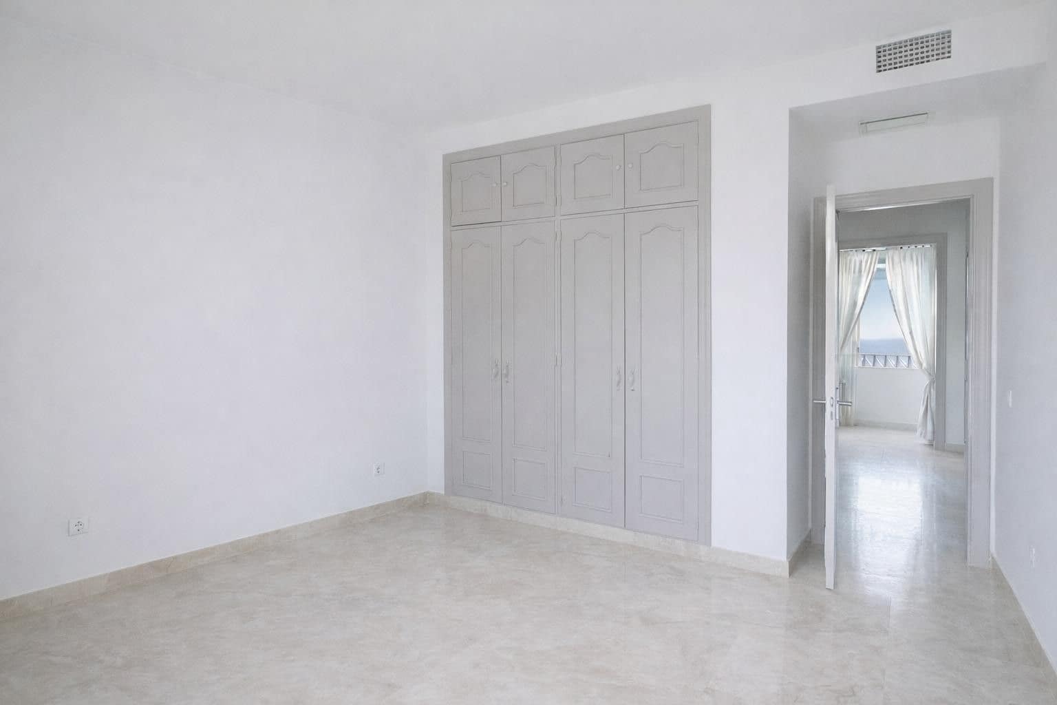 2 slaapkamer Appartement te koop in New Golden Mile - € 694.000 (Ref: 9864832)
