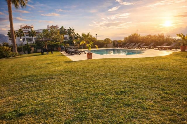 2 slaapkamer Appartement te koop in Selwo, Estepona - € 694.000 (Ref: 9864832)