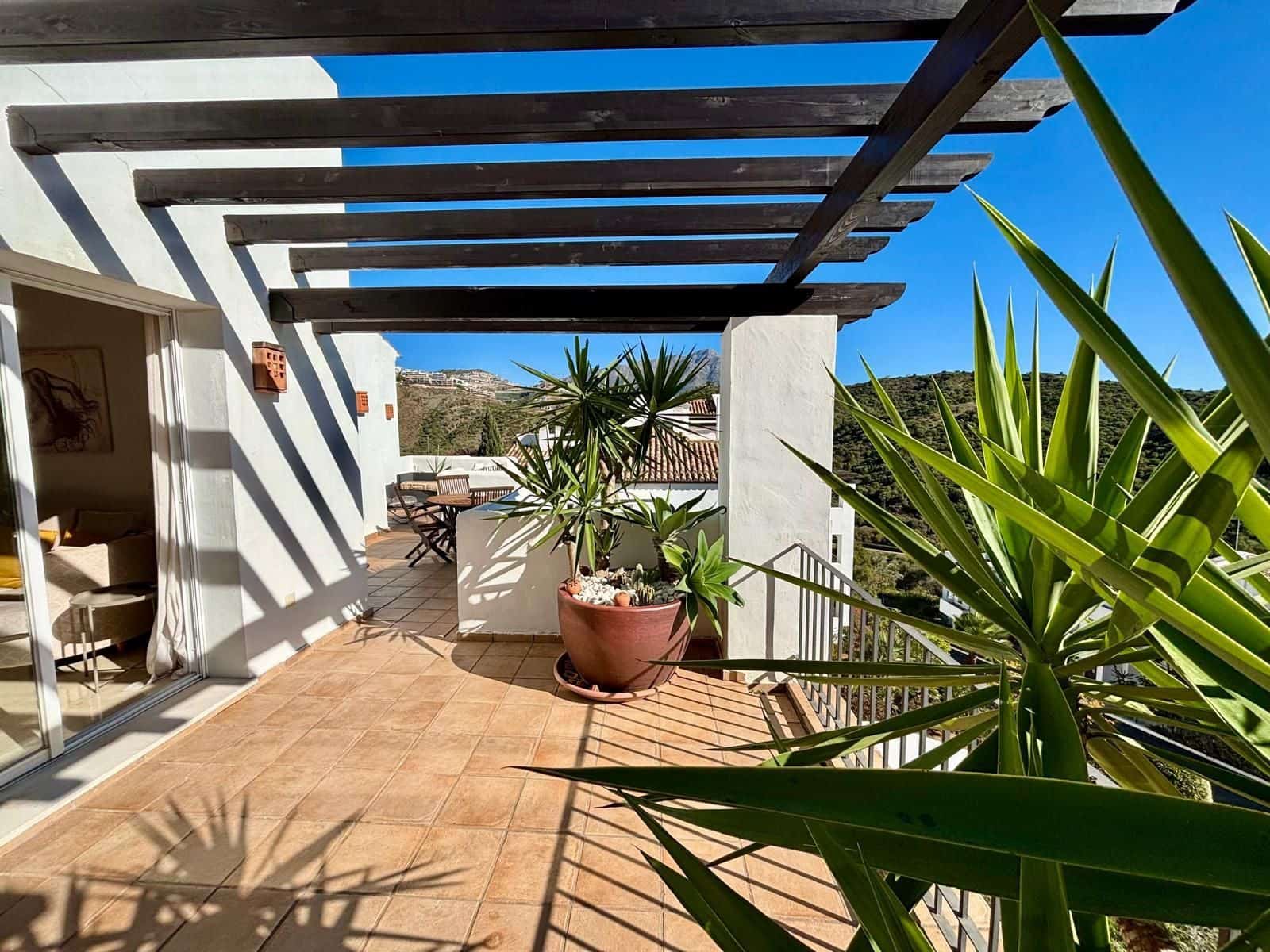 3 bedroom Penthouse for sale in La Quinta - € 735,000 (Ref: 9864843)