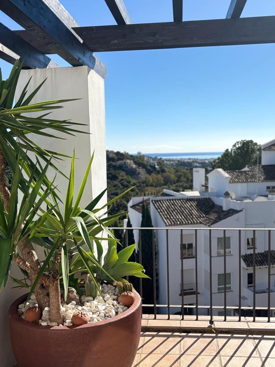 3 bedroom Penthouse for sale in La Quinta - € 735,000 (Ref: 9864843)