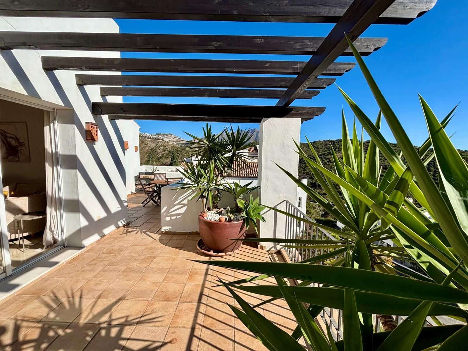 3 bedroom Penthouse for sale in La Quinta - € 735,000 (Ref: 9864843)