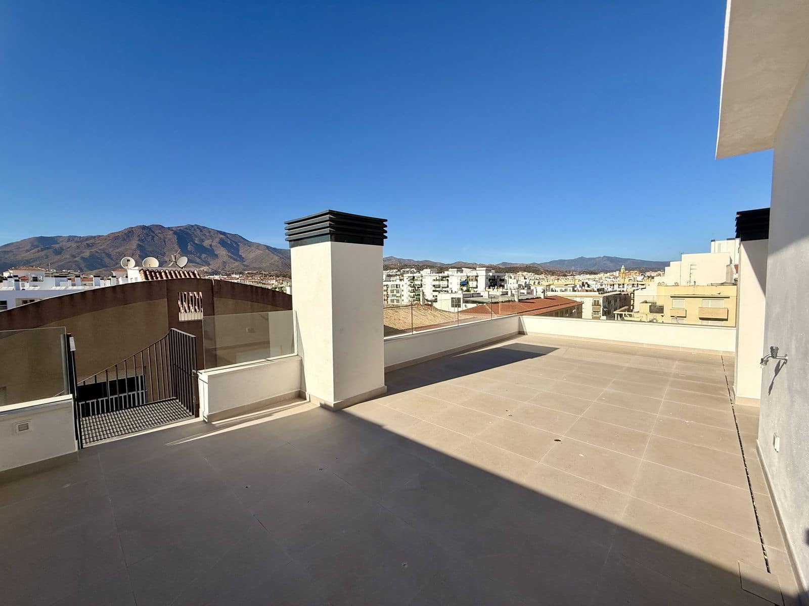 1 quarto Penthouse para venda em Estepona - 630 000 € (Ref: 9864854)