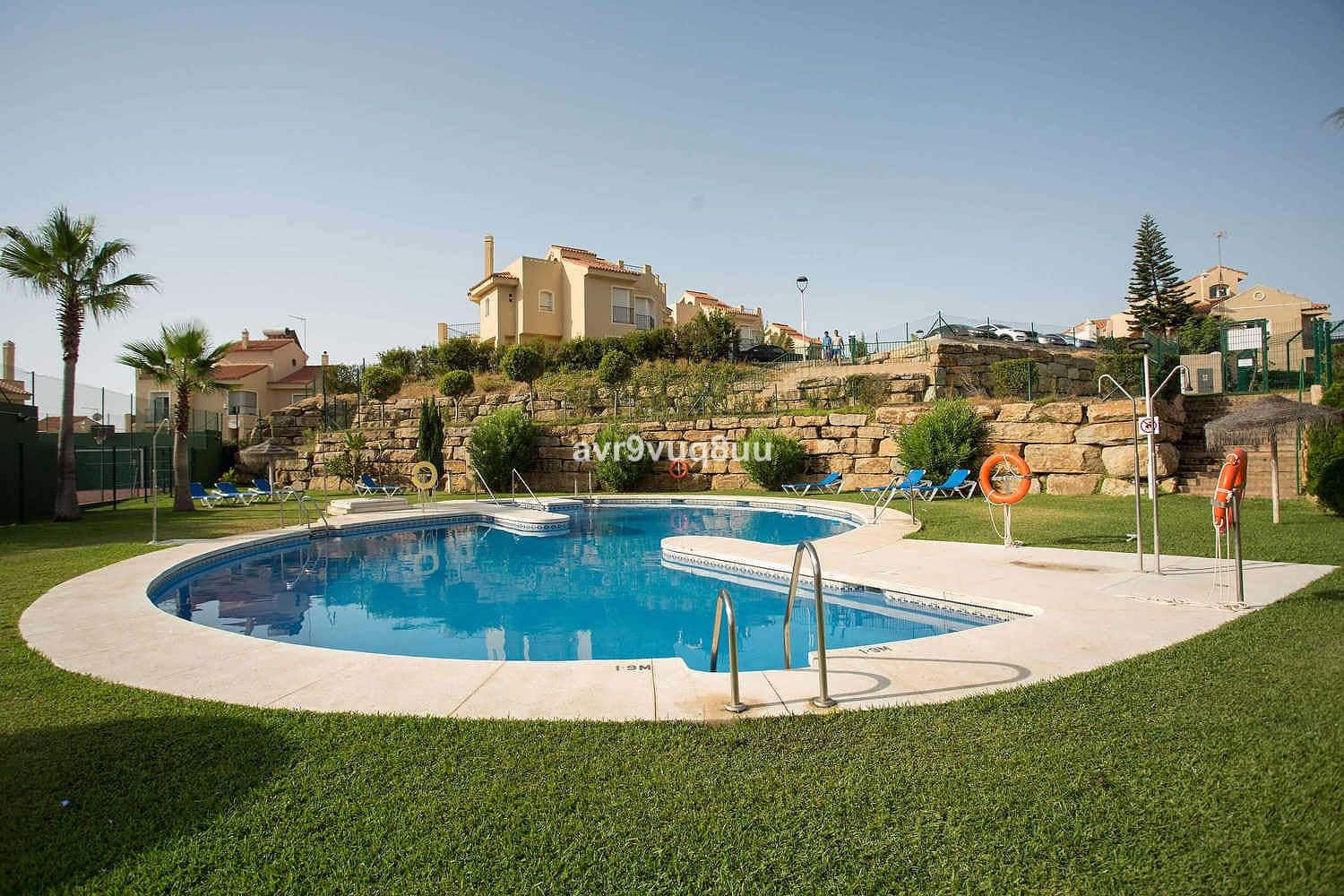 4 soveværelse Semi-Rækkehus til salg i Riviera del Sol - € 469.950 (Ref: 9864856)