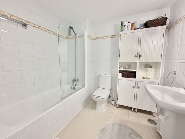 2 sovrum Takvåning till salu i Cabopino, Marbella - 395 000 € (Ref: 9864868)