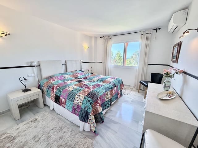 2 sovrum Takvåning till salu i Cabopino, Marbella - 395 000 € (Ref: 9864868)