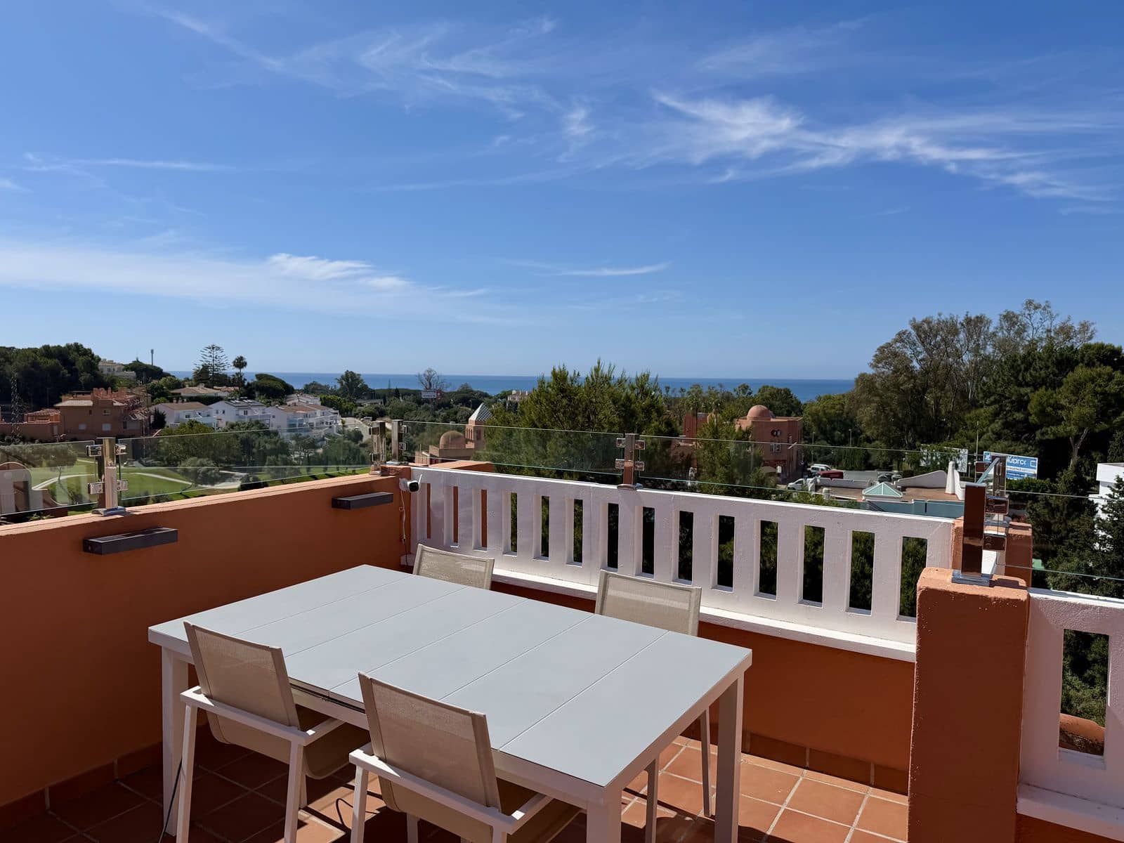 2 sovrum Takvåning till salu i Cabopino - 395 000 € (Ref: 9864868)