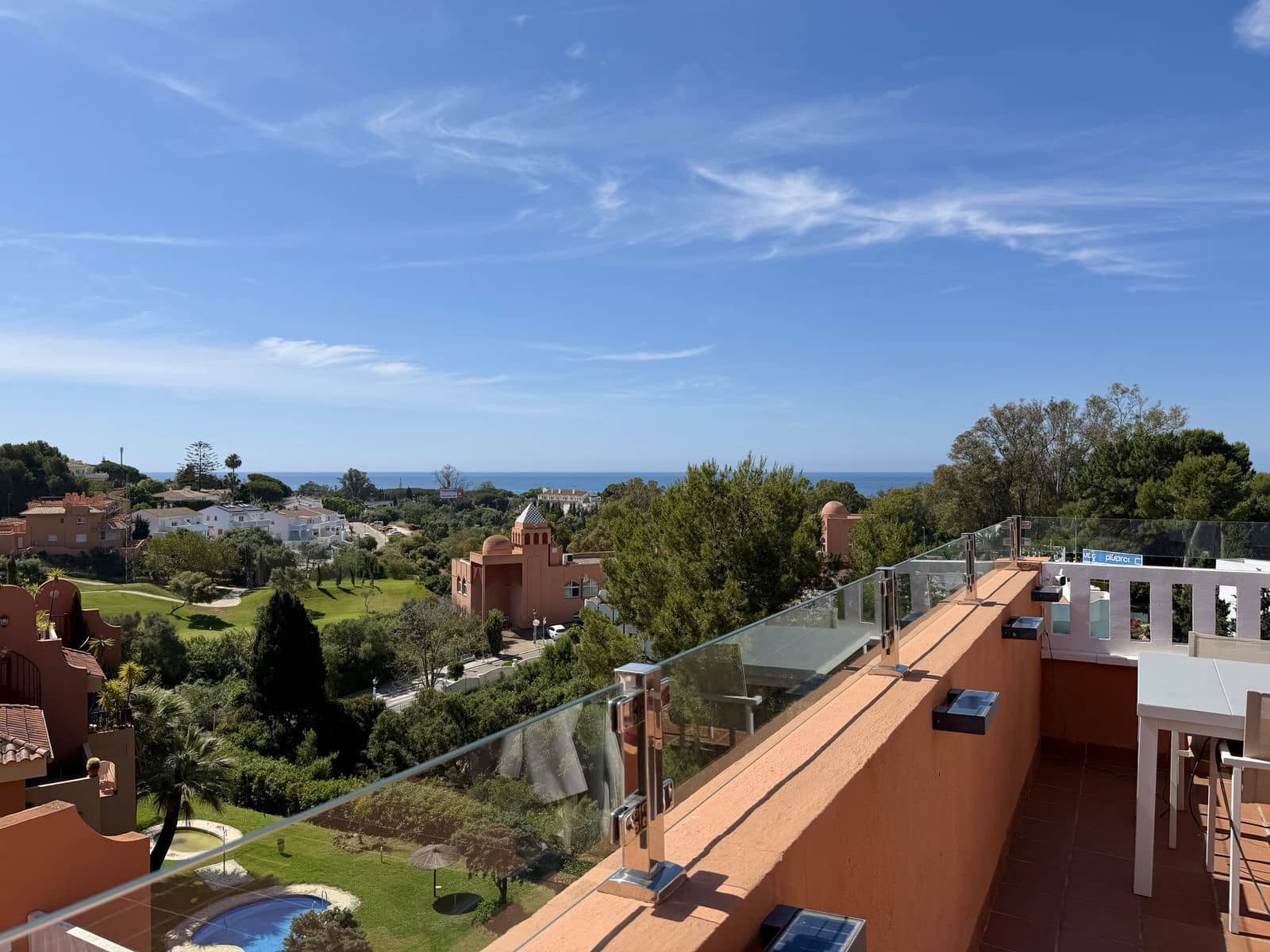 2 sovrum Takvåning till salu i Cabopino - 395 000 € (Ref: 9864868)