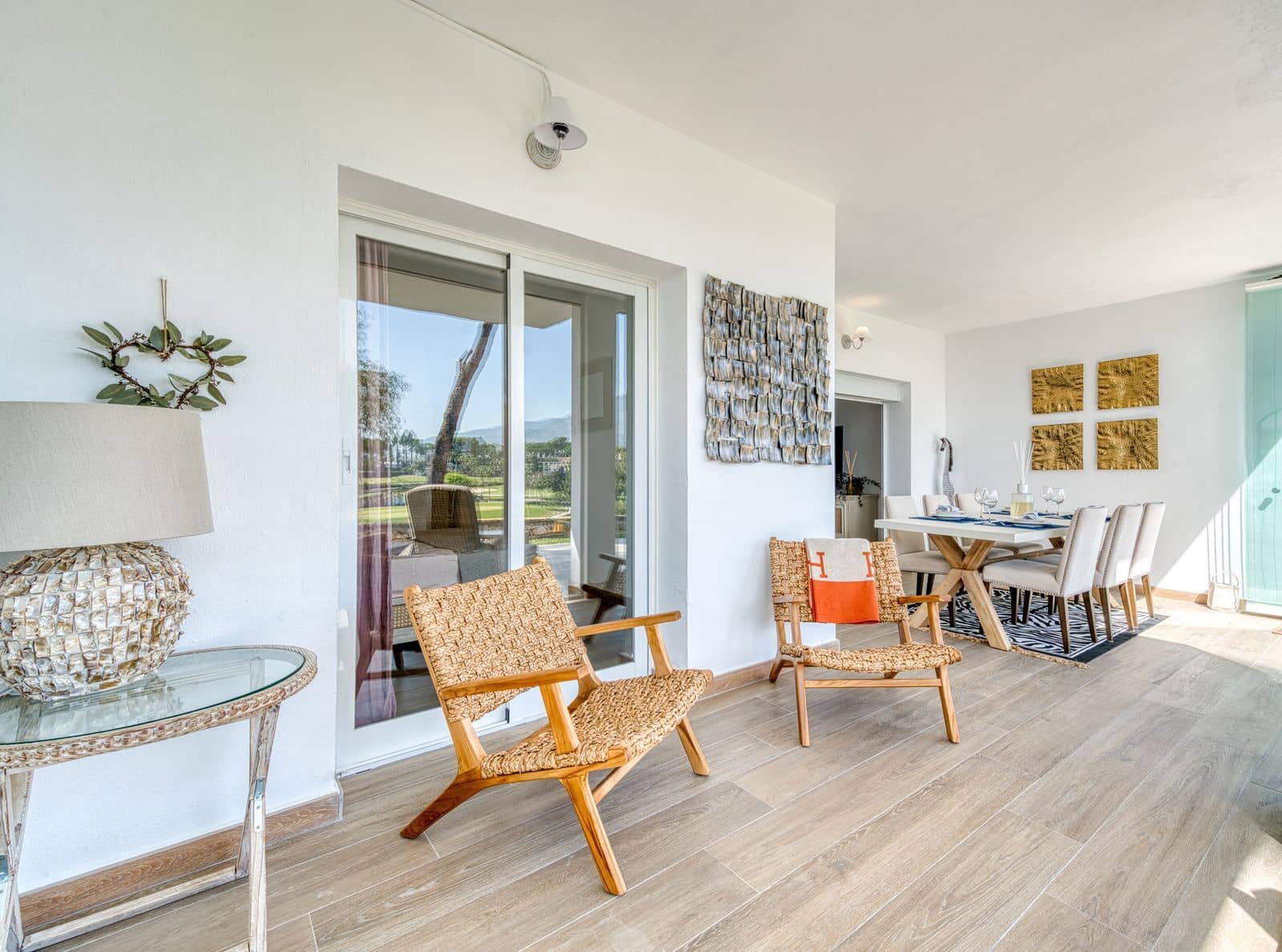2 bedroom Apartment for sale in Aloha Golf - € 775,000 (Ref: 9864869)