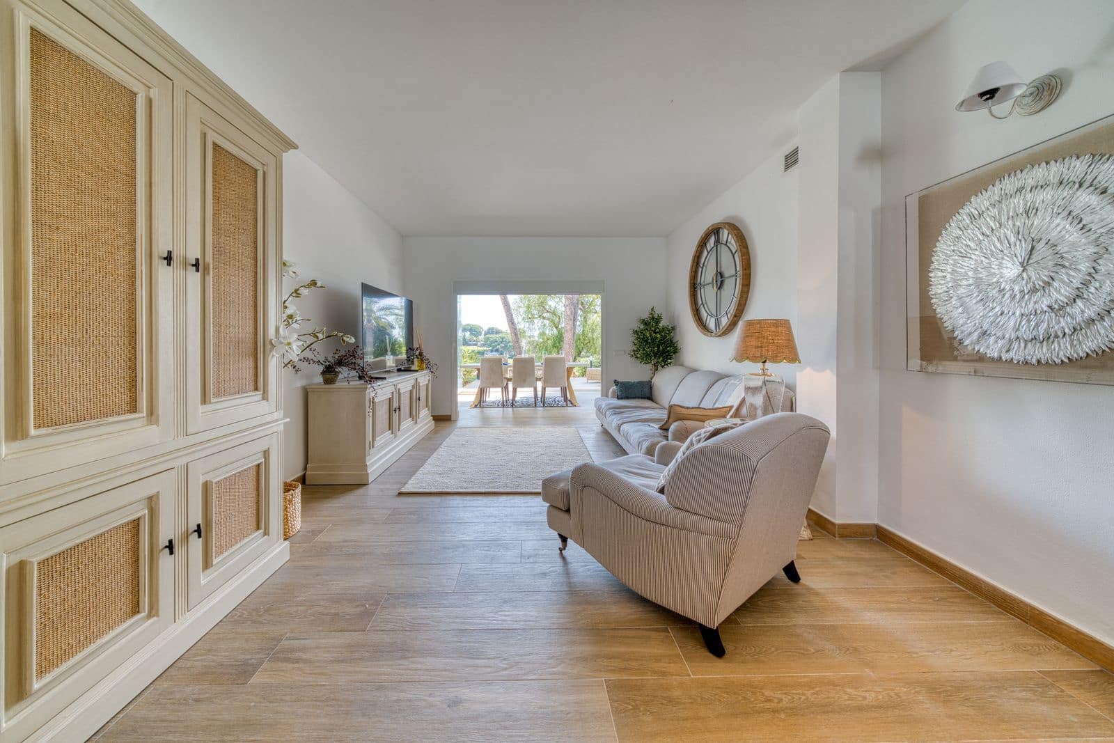 2 bedroom Apartment for sale in Aloha Golf - € 775,000 (Ref: 9864869)