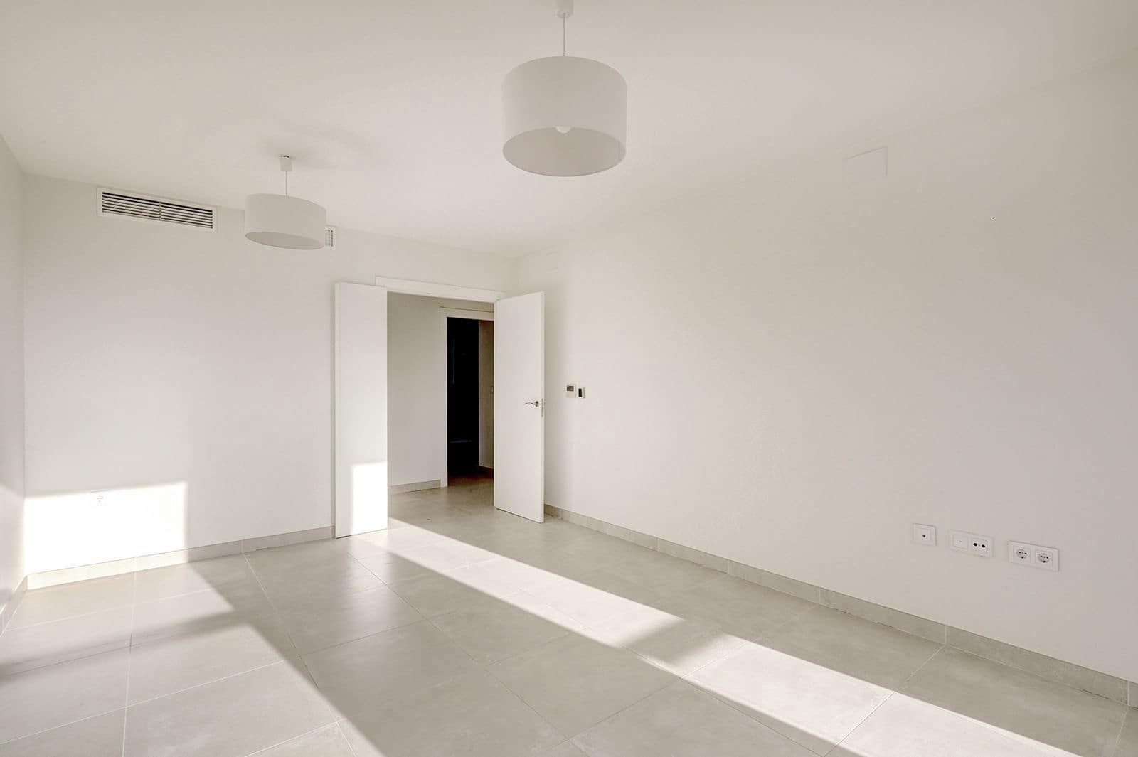 3 sypialnia Apartament na sprzedaż w Estepona - 499 000 € (Ref: 9864873)