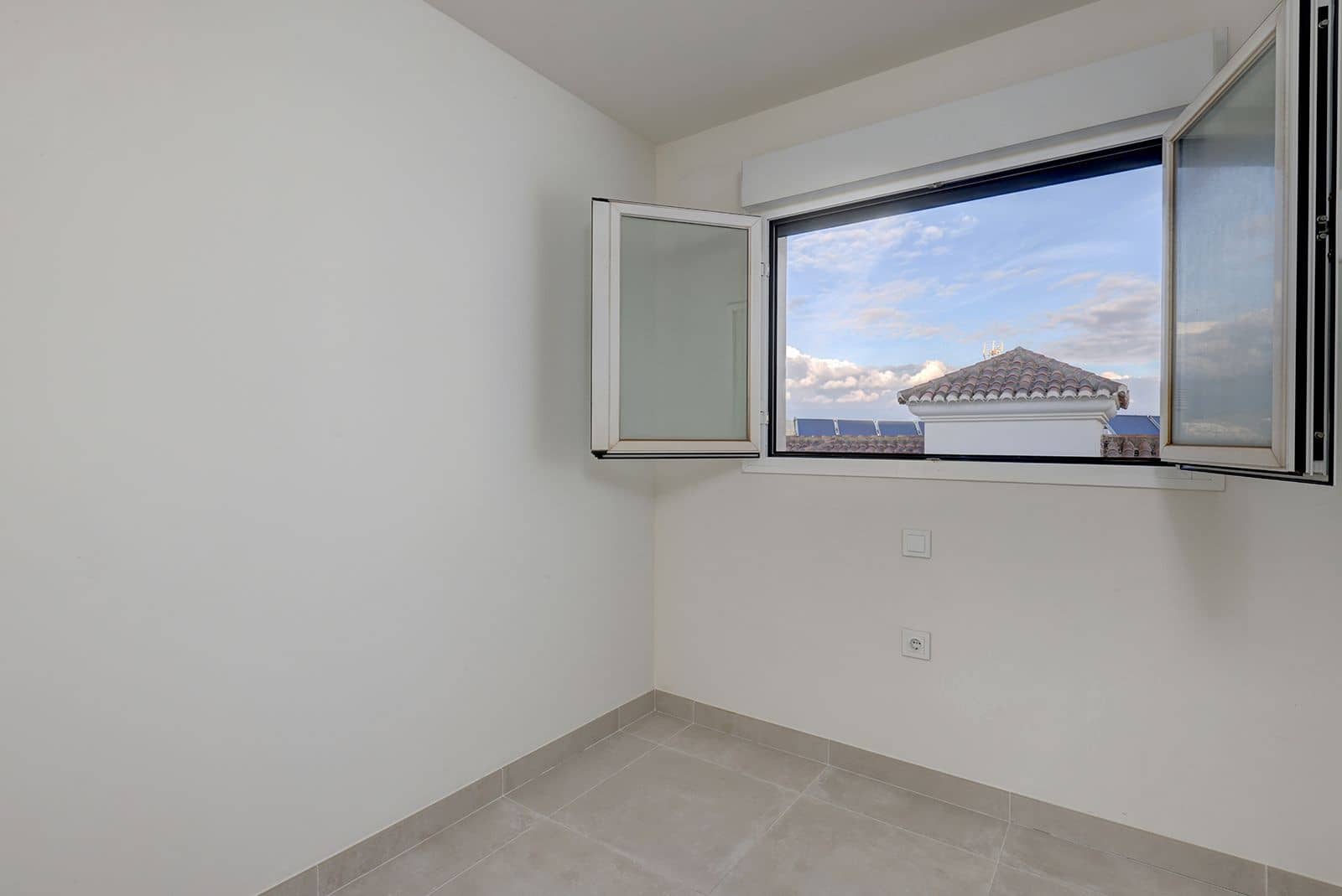 3 sypialnia Apartament na sprzedaż w Estepona - 499 000 € (Ref: 9864873)