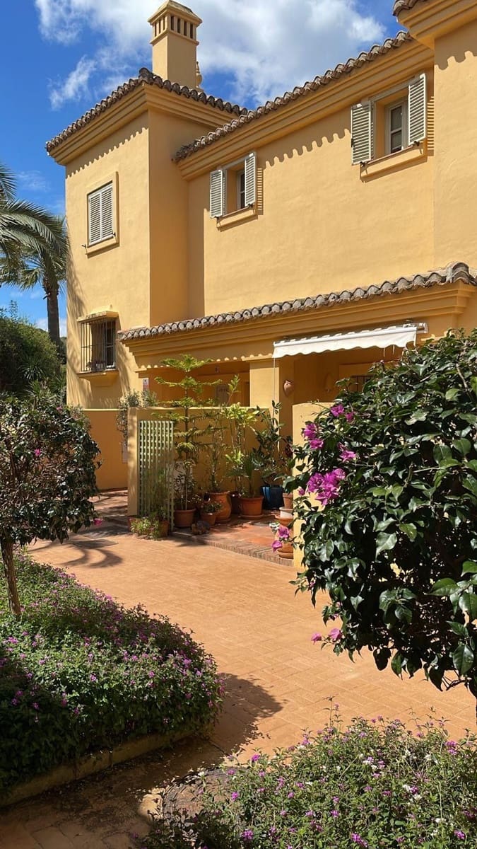 4 soverom Hus til salgs i Sotogrande - € 850 000 (Ref: 9864878)