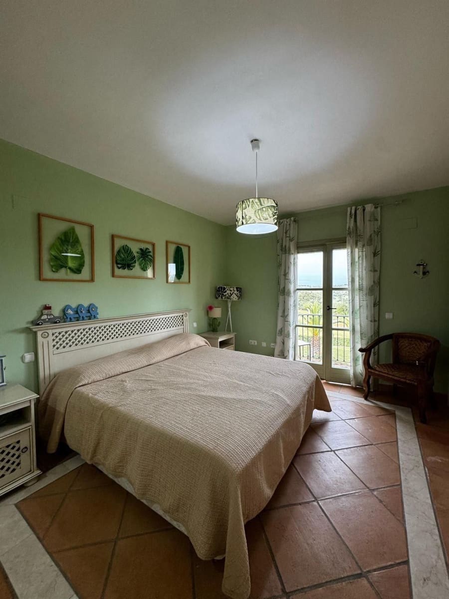 4 soverom Hus til salgs i Sotogrande - € 850 000 (Ref: 9864878)