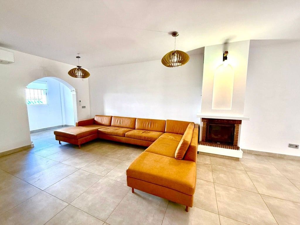 3 bedroom Townhouse for sale in Bel-Air - € 375,000 (Ref: 9864880)