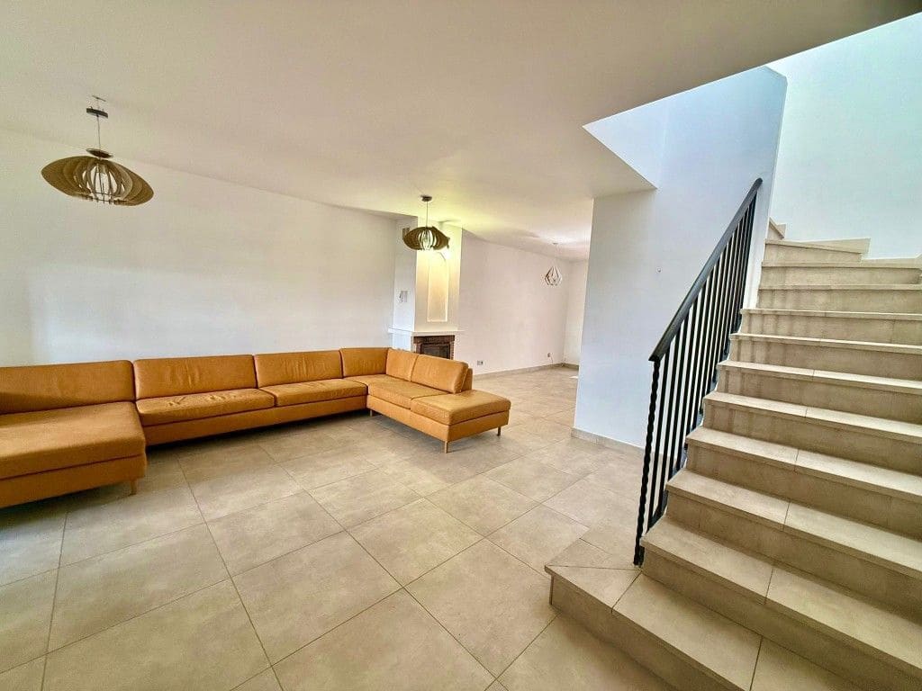 3 bedroom Townhouse for sale in Bel-Air - € 375,000 (Ref: 9864880)