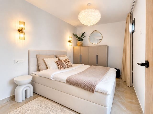 4 slaapkamer Huis te koop in Nueva Andalucia, Marbella - € 1.395.000 (Ref: 9864885)