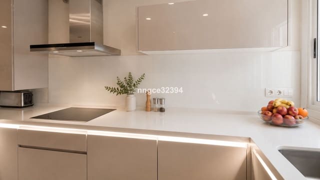 2 slaapkamer Penthouse te koop in San Pedro de Alcantara, Marbella - € 499.900 (Ref: 9864899)