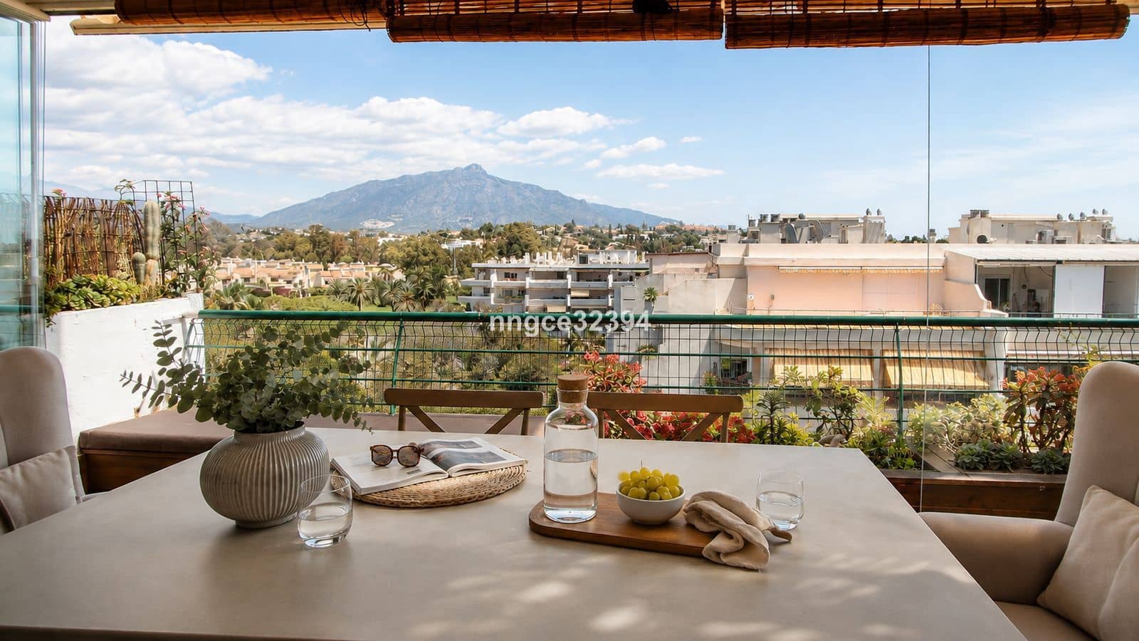 2 slaapkamer Penthouse te koop in San Pedro de Alcantara - € 499.900 (Ref: 9864899)