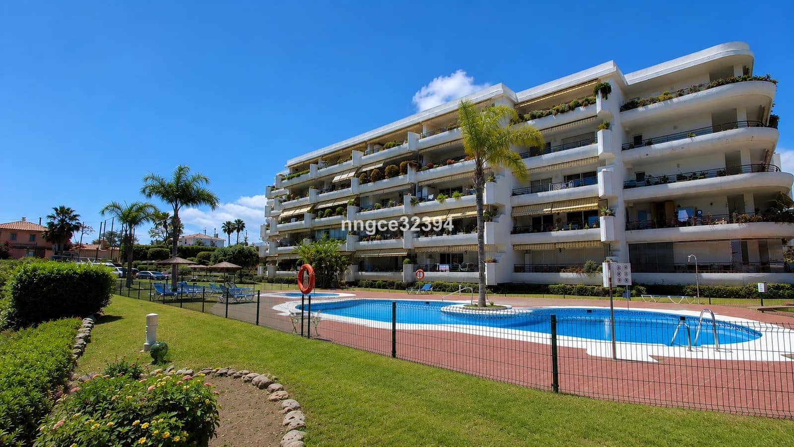 2 slaapkamer Penthouse te koop in San Pedro de Alcantara - € 499.900 (Ref: 9864899)