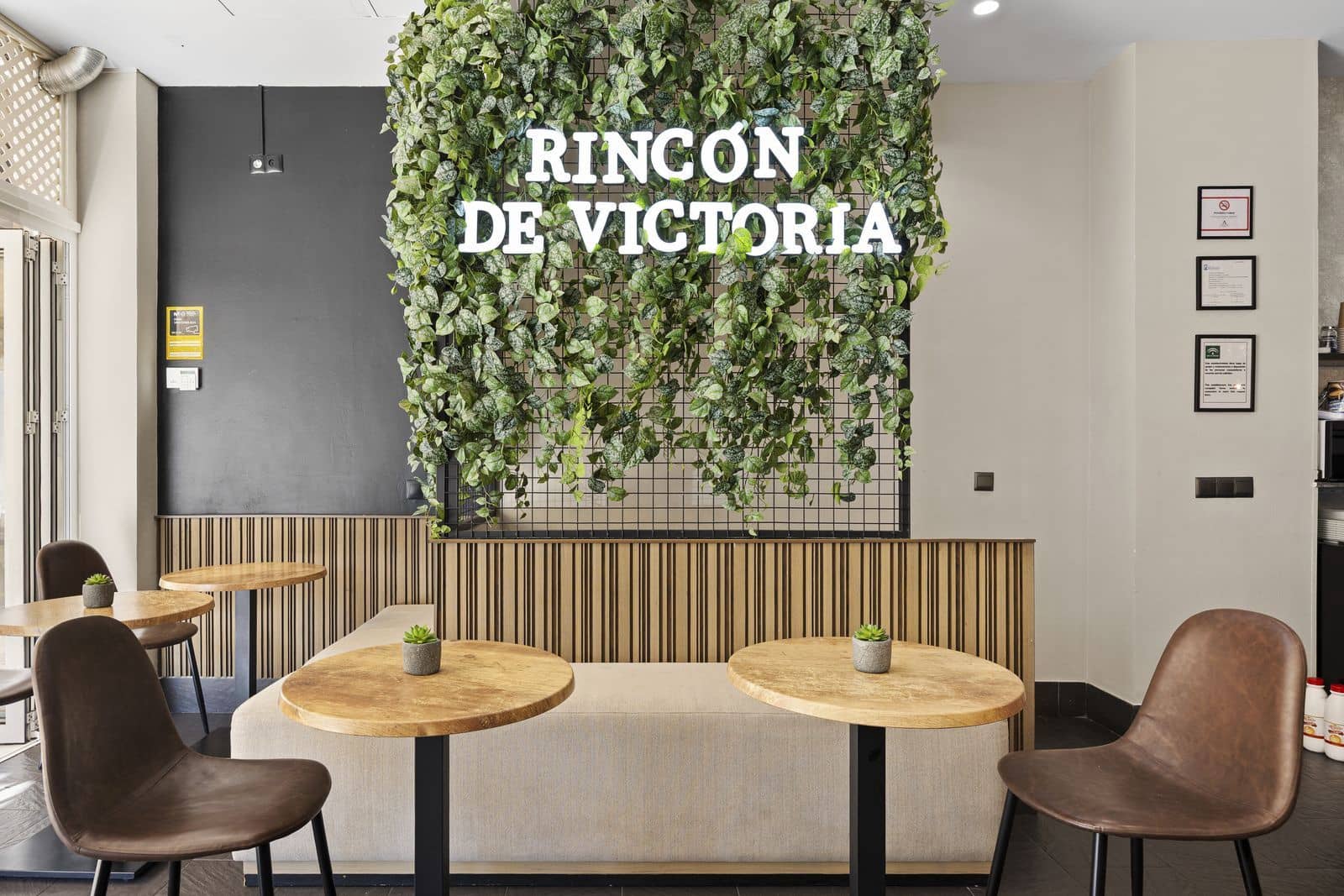 Commercieel te koop in Guadalmina - € 780.000 (Ref: 9864902)