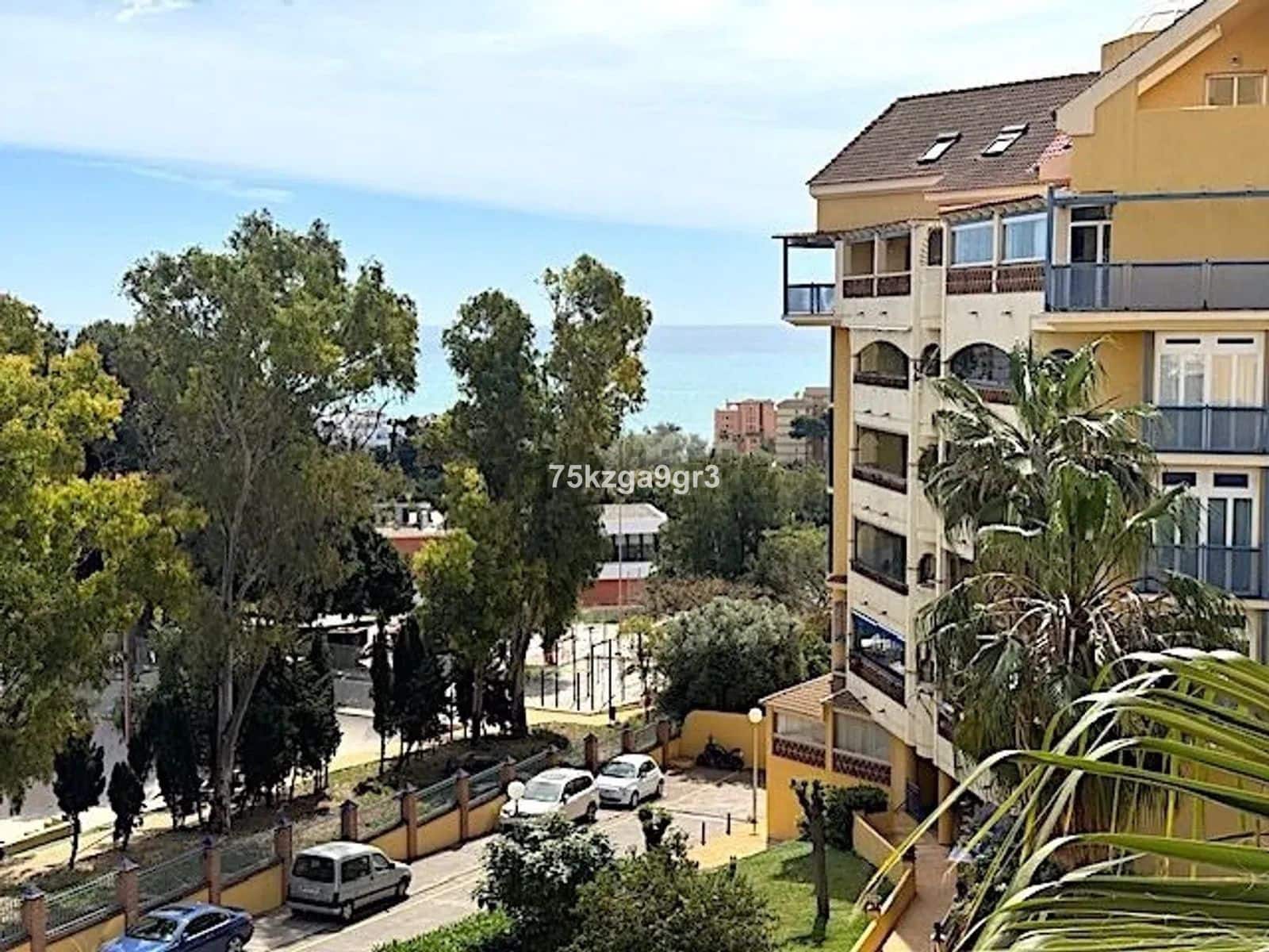 3 bedroom Apartment for sale in Arroyo de la Miel - € 395,000 (Ref: 9864904)