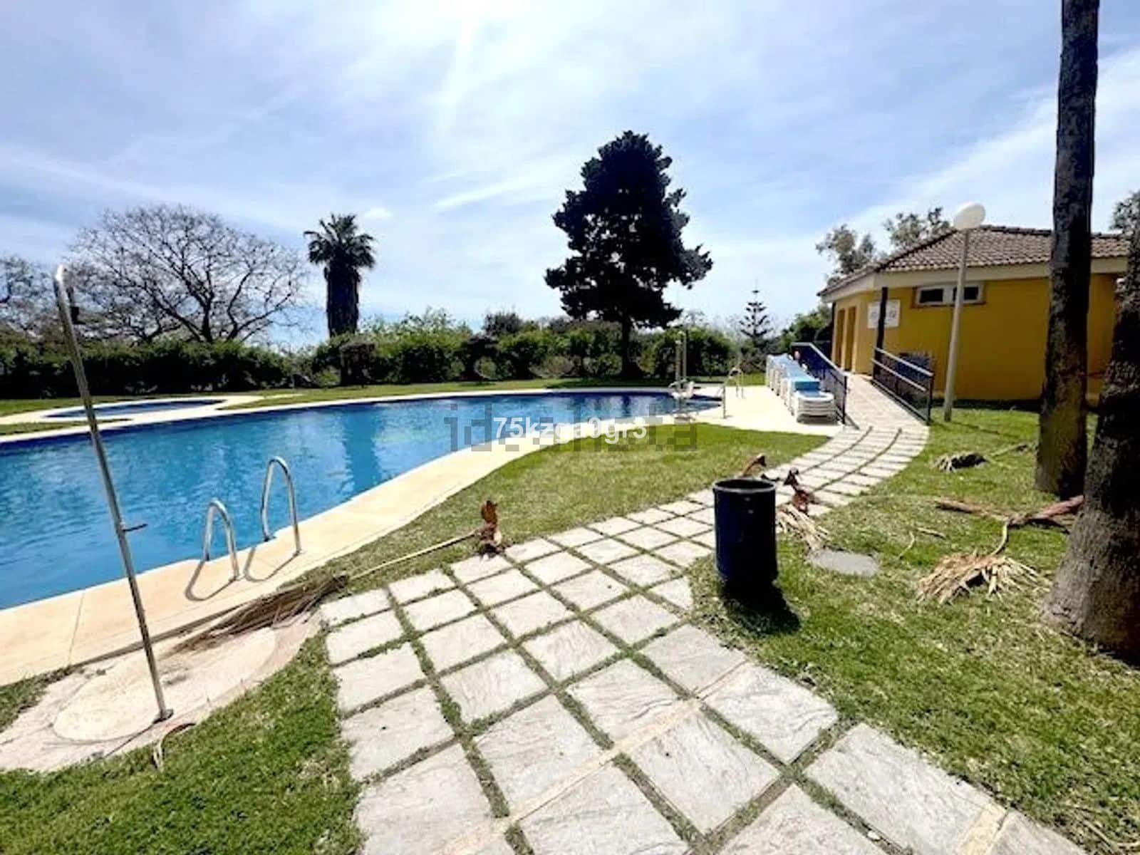 3 bedroom Apartment for sale in Arroyo de la Miel - € 395,000 (Ref: 9864904)