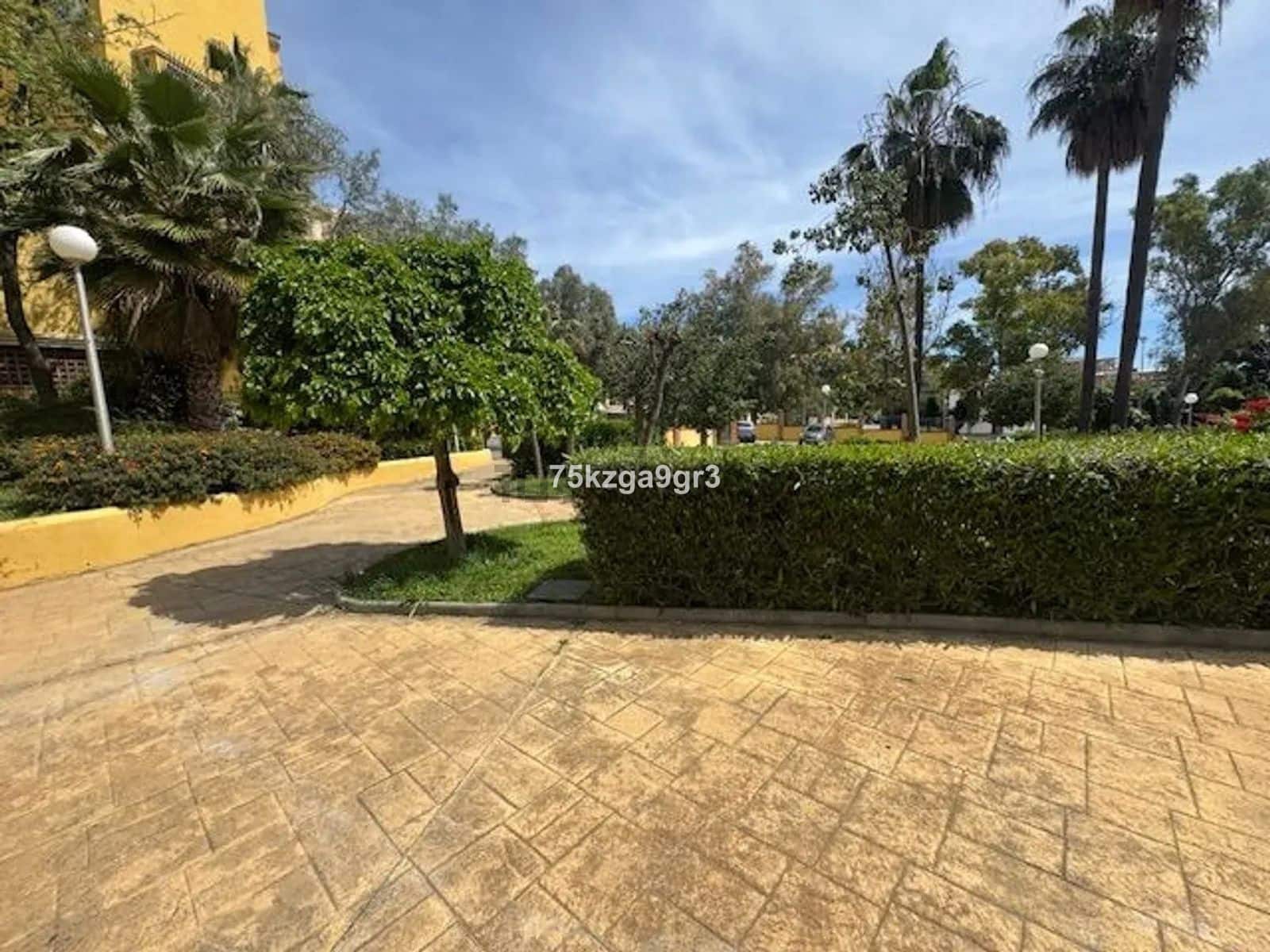 3 bedroom Apartment for sale in Arroyo de la Miel - € 395,000 (Ref: 9864904)