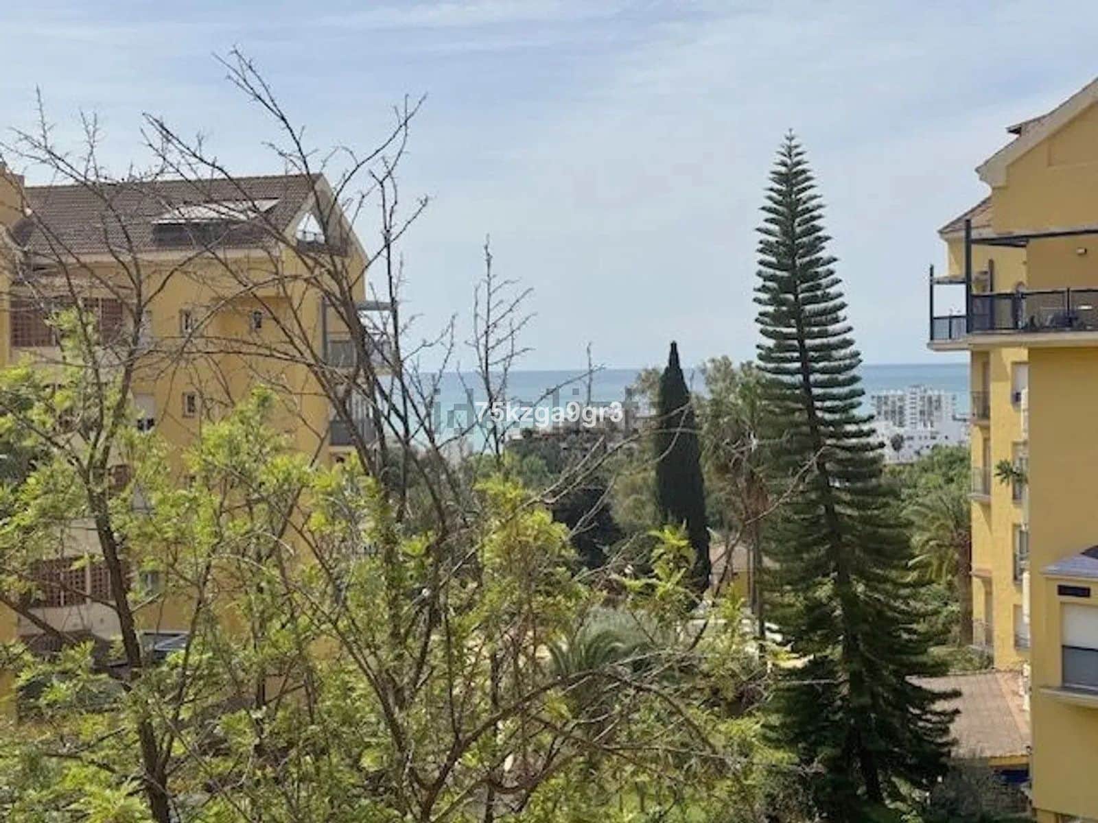 3 bedroom Apartment for sale in Arroyo de la Miel - € 395,000 (Ref: 9864904)