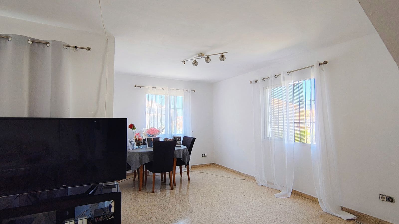 3 chambre Villa/Maison Semi-Mitoyenne à vendre à Atalaya-Isdabe - 575 000 € (Ref: 9864906)