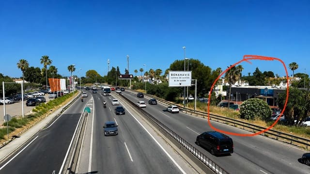 Commercieel te koop in Estepona - € 950.000 (Ref: 9864907)