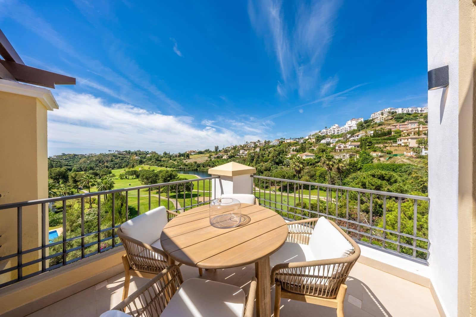 3 slaapkamer Penthouse te koop in Los Arqueros - € 799.000 (Ref: 9864908)