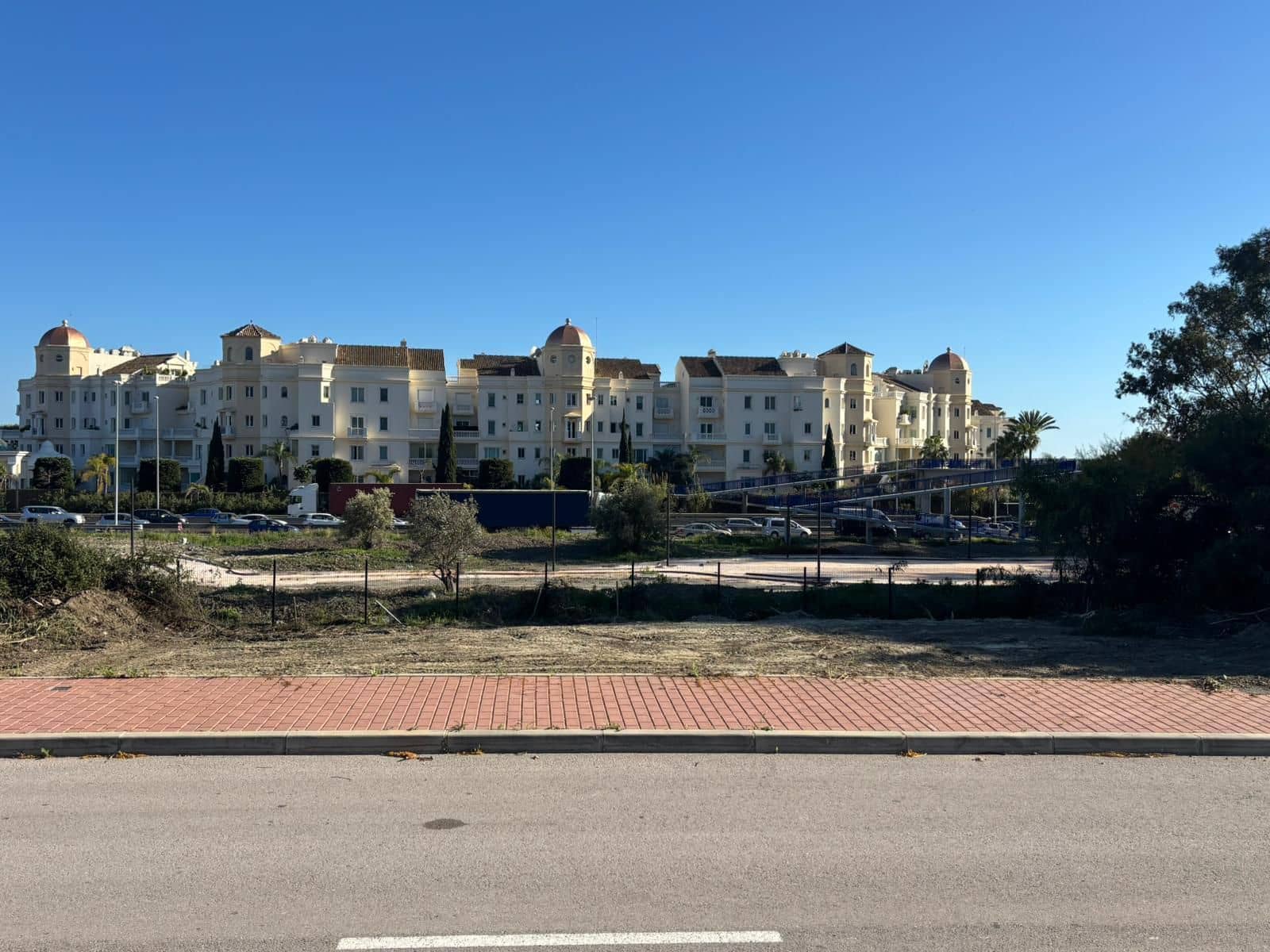Działka budowlana na sprzedaż w Estepona - 595 000 € (Ref: 9864914)