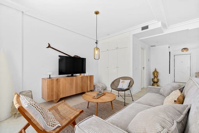 3 chambre Maison de Ville à vendre à Selwo, Estepona - 625 000 € (Ref: 9864915)