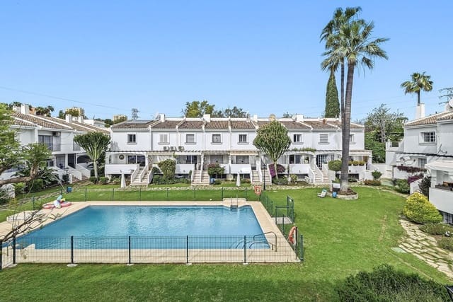 4 makuuhuone Omakotitalo myytävänä paikassa Nueva Andalucia, Marbella - 625 000 € (Ref: 9864918)