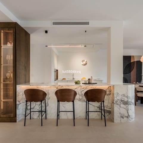 3 slaapkamer Penthouse te koop in Nueva Andalucia, Marbella - € 1.695.000 (Ref: 9864921)