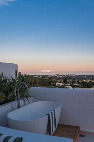 3 slaapkamer Penthouse te koop in Nueva Andalucia, Marbella - € 1.695.000 (Ref: 9864921)