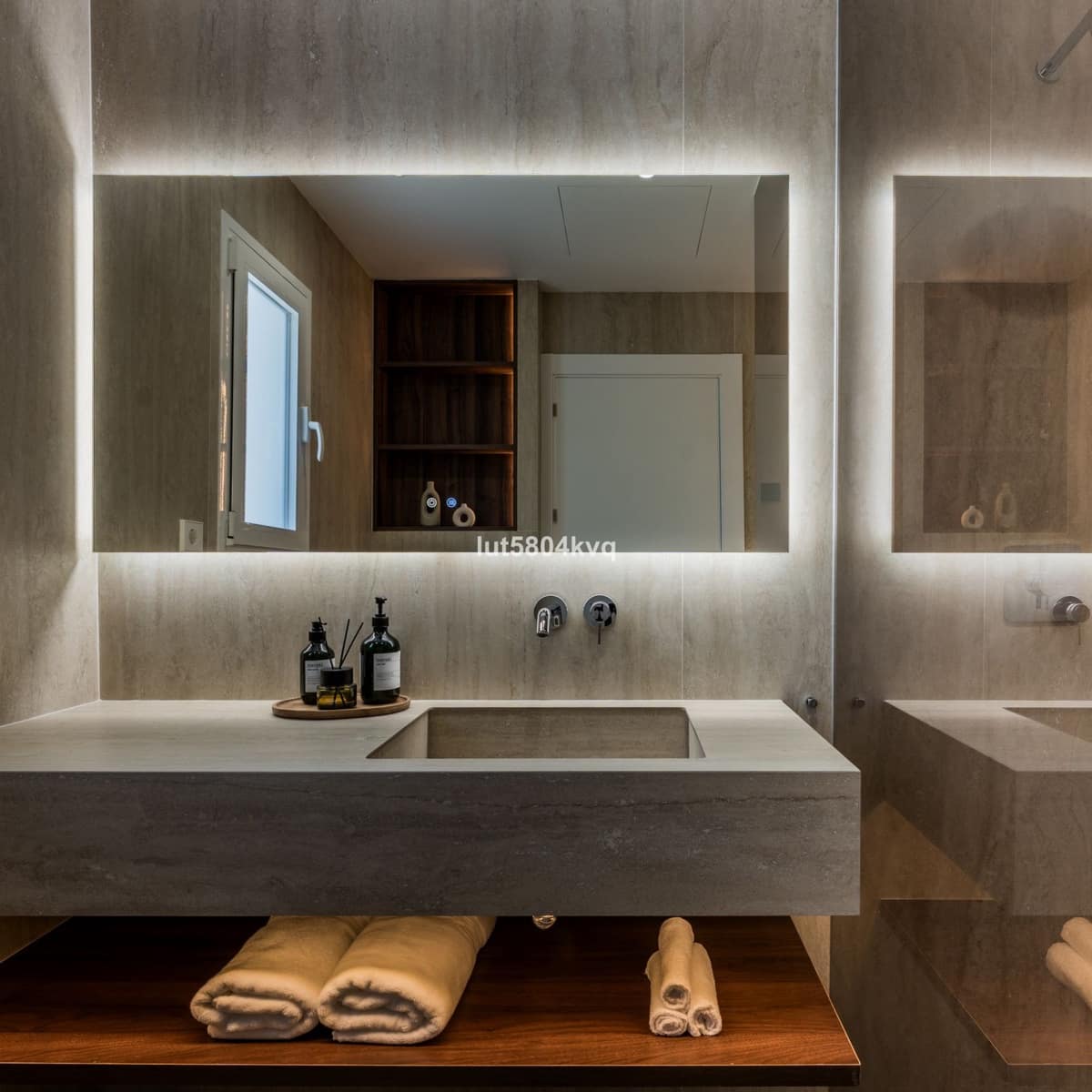 3 slaapkamer Penthouse te koop in Nueva Andalucia - € 1.695.000 (Ref: 9864921)
