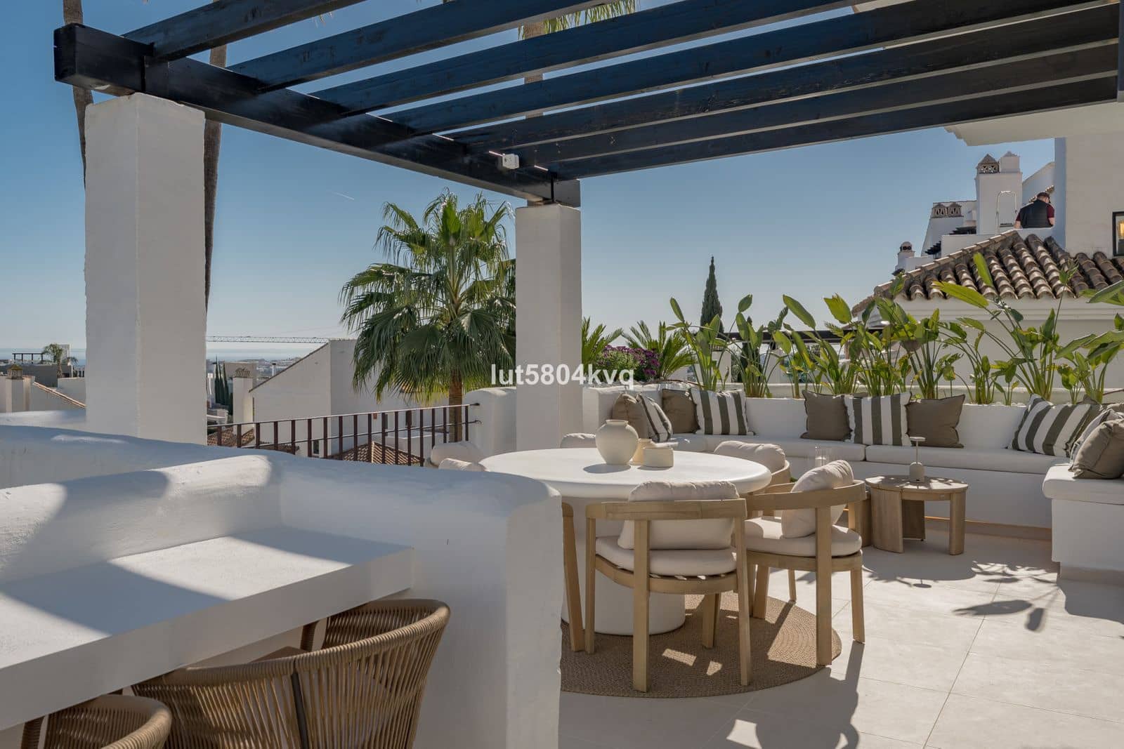 3 slaapkamer Penthouse te koop in Nueva Andalucia - € 1.695.000 (Ref: 9864921)