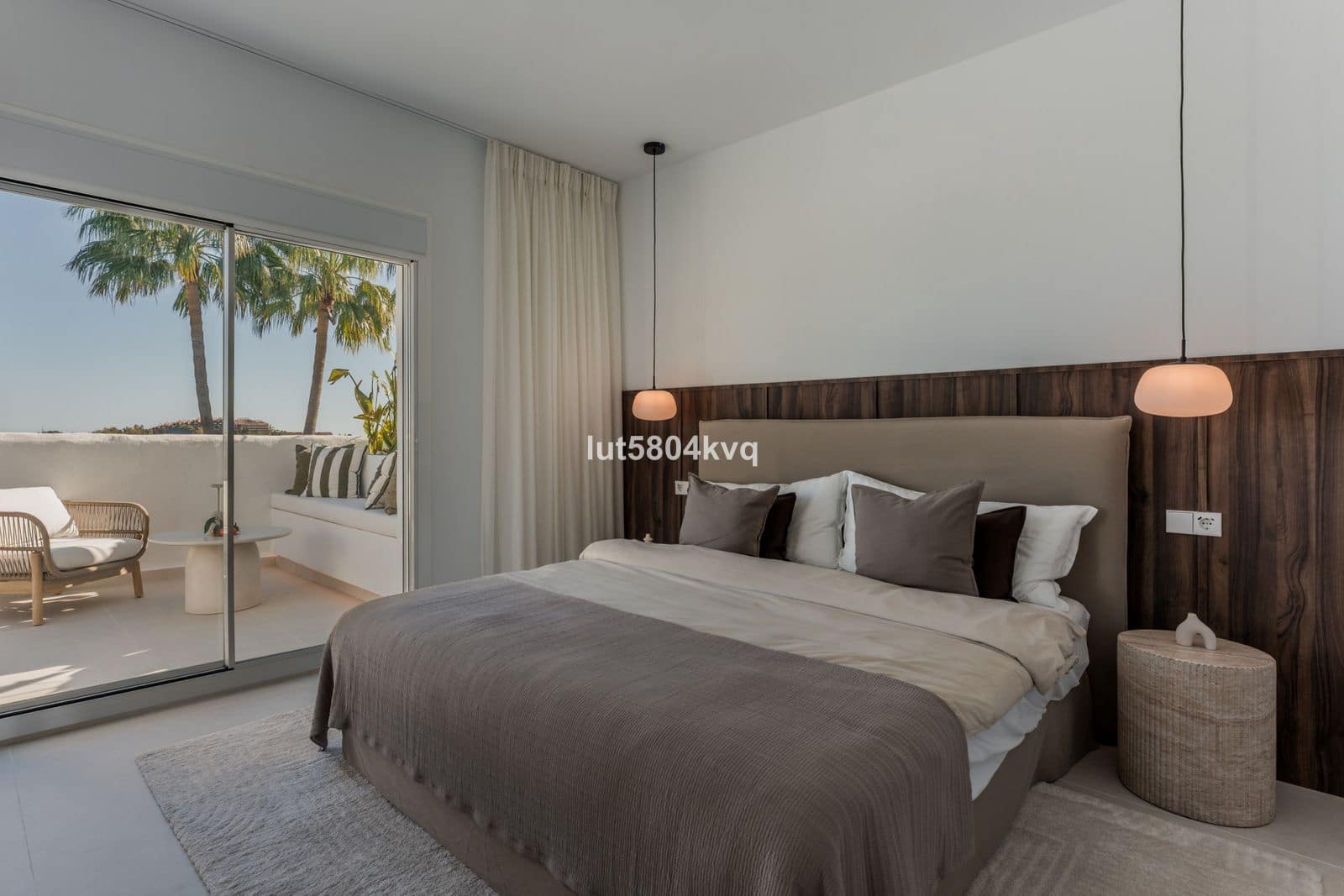 3 slaapkamer Penthouse te koop in Nueva Andalucia - € 1.695.000 (Ref: 9864921)