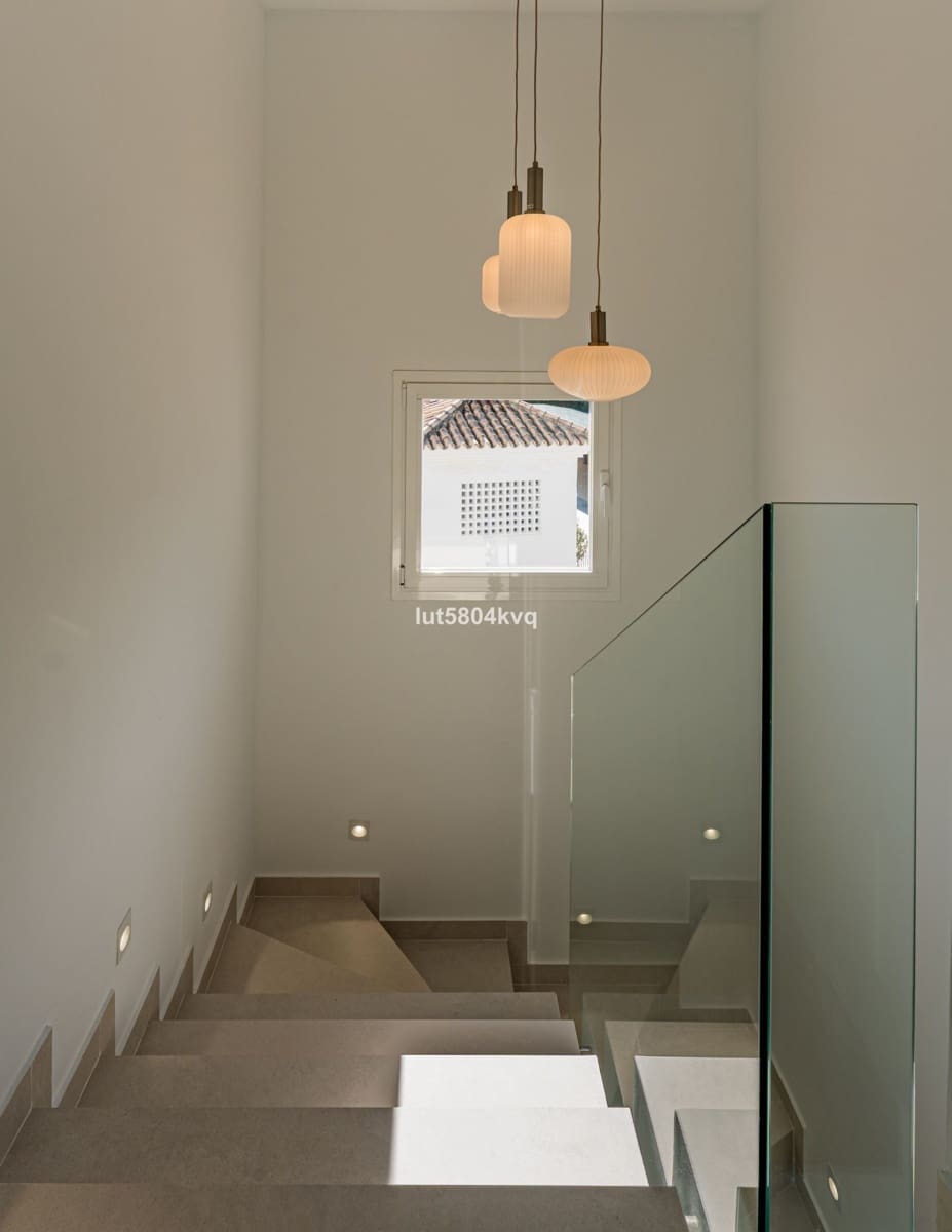3 slaapkamer Penthouse te koop in Nueva Andalucia - € 1.695.000 (Ref: 9864921)