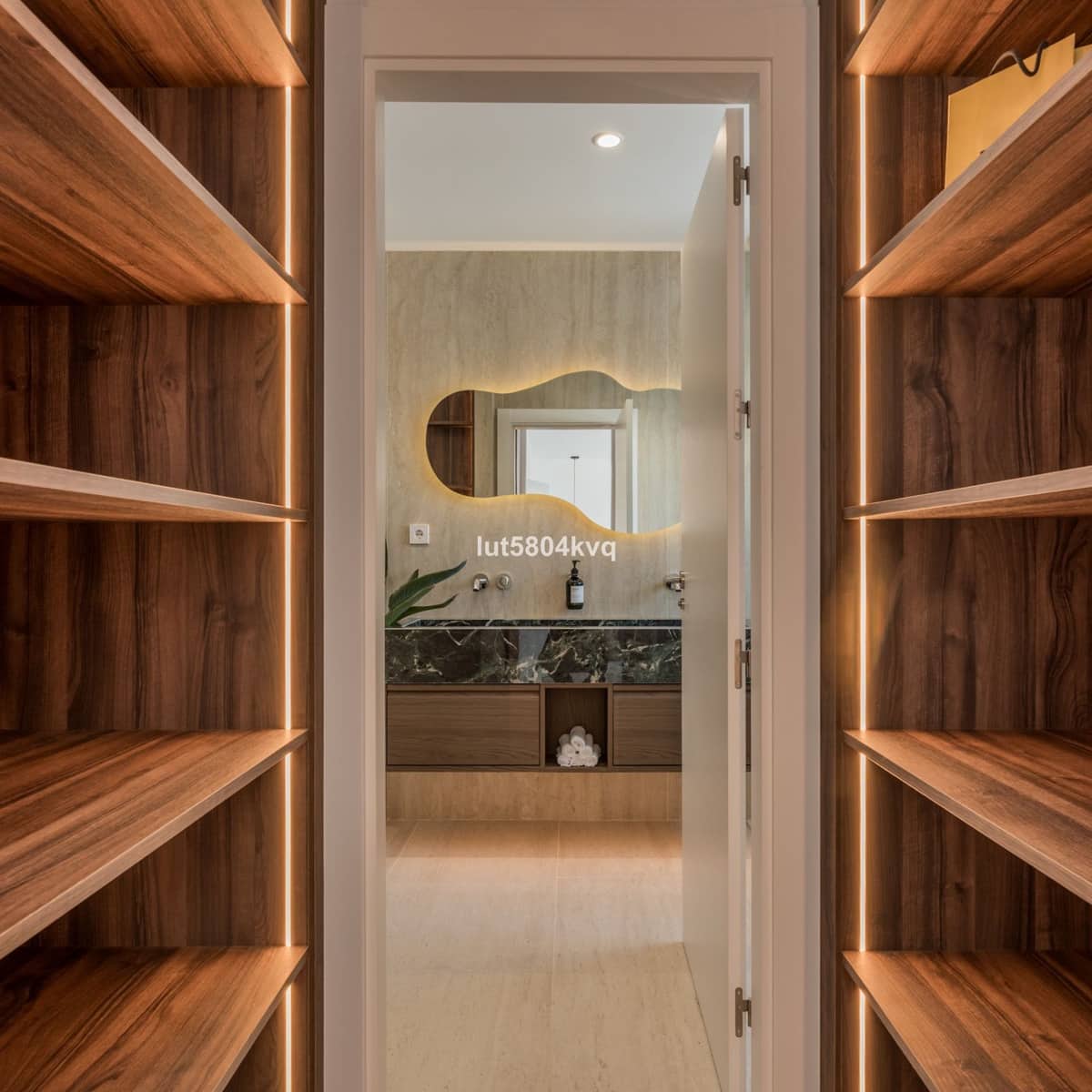 3 slaapkamer Penthouse te koop in Nueva Andalucia - € 1.695.000 (Ref: 9864921)