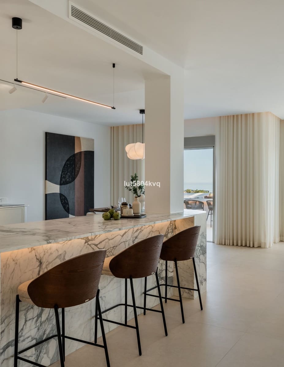 3 slaapkamer Penthouse te koop in Nueva Andalucia - € 1.695.000 (Ref: 9864921)